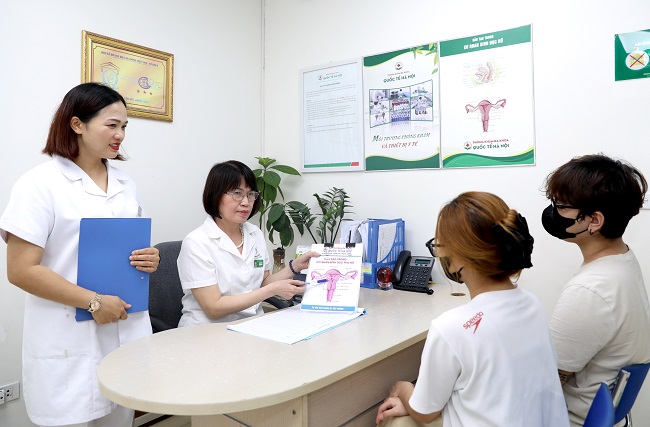 gioi-thieu-doi-ngu-va-chuyen-mon-bac-si-tai-da-khoa-quoc-te-ha-noi-152-xa-dan